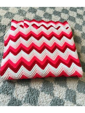 VTG Handmade Pink White Chevron Crochet Afghan Throw Blanket Hippie Boho Granny